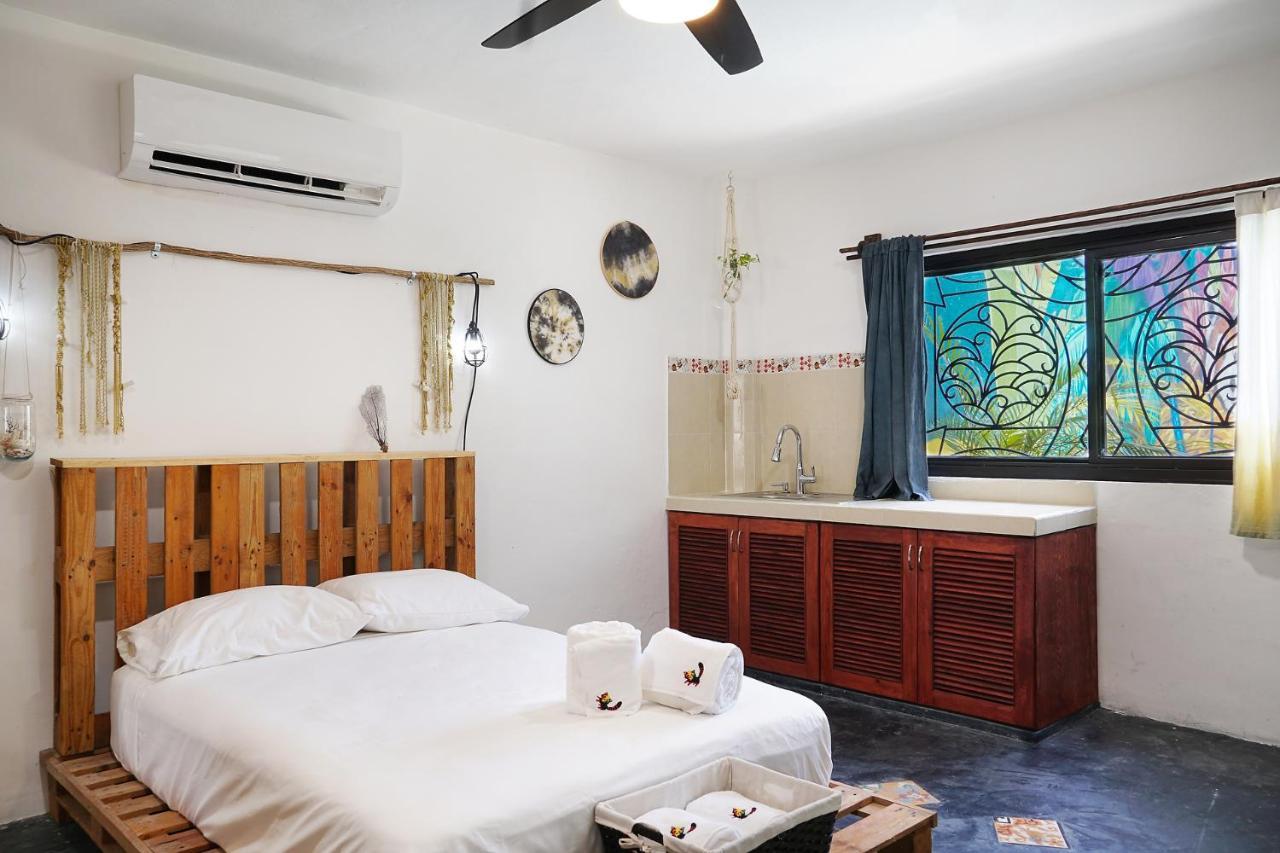 Red Panda Hostal Playa del Carmen Buitenkant foto